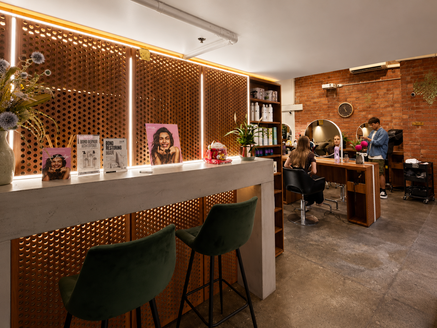 Freshhh salon exterior or interior